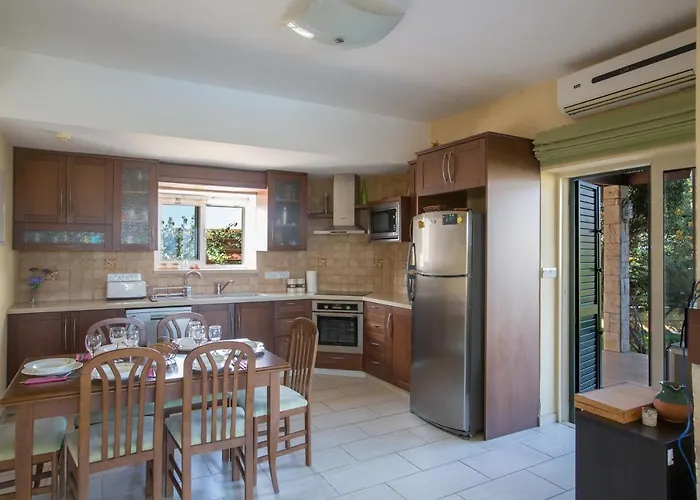 Villa Protaras Jo78 *